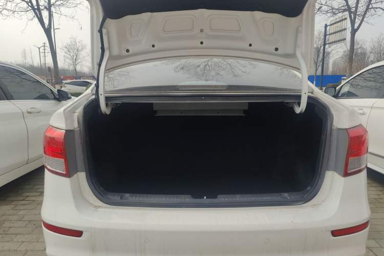 Used Kia K2 2015 Sedan 1.4L Automatic GLS