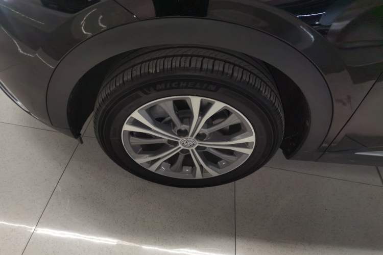 Used Buick Envision 2022 Encore Plus 652T Five-Seat Luxury Model
