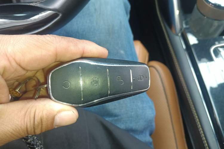 Used BYD Tang New Energy 2022 EV 730KM Luxury Model Vehicle Key