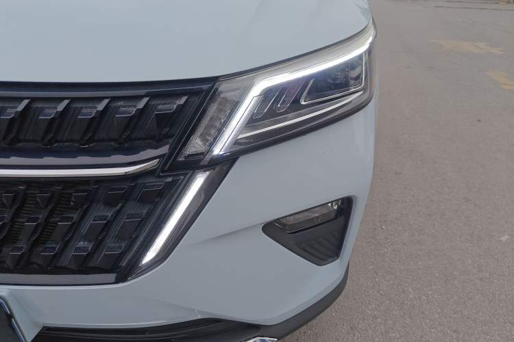 Used Wuling Asta 2022 2.0L DHT Electric-Speed Version