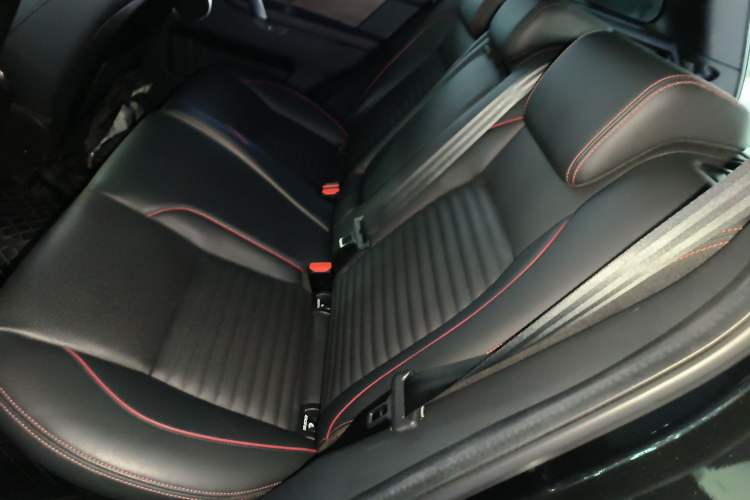 Used Land Rover Discovery Sport New Energy 2021 P300e Performance Tech Edition
