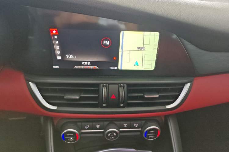 Used Alfa Romeo Giulia 2017 2.0T 200HP Luxury Edition
