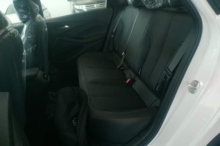 Used Buick Verano 2023 Pro GS Hunter Wind Edition Left Rear Seat