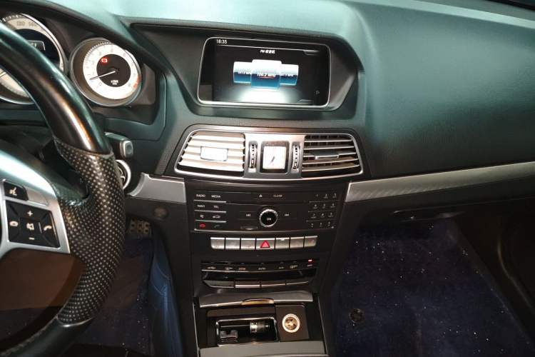 Used Mercedes-Benz E-Class 2016 E 200 Coupe Dynamic Edition Audio And AC Panel