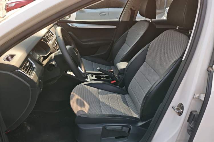 Used Skoda Octavia 2017 1.6L Automatic Chuanxing Edition
