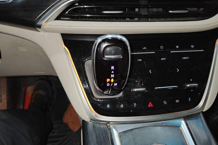 Used Buick GL8 2021 ES Landtrek 653T Comfort Edition