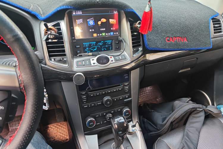 Used Chevrolet Captiva 2014 2.4L 4x4 Flagship Edition 7 Seats Audio And AC Panel