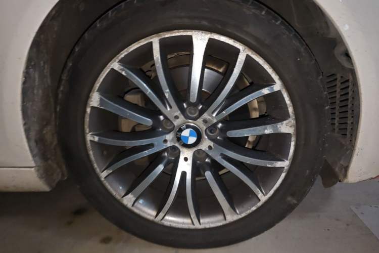 Used BMW 5 Series 2014 525Li Luxury Design Package
