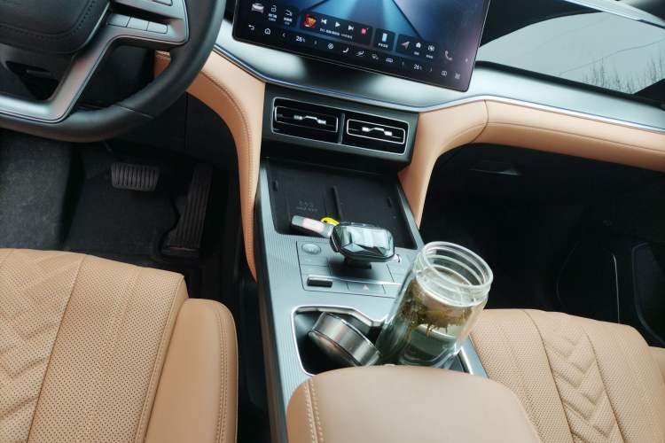 Used BYD Song L DM-i 2025 Intelligent Driving Version 160 km Beyond-Range Type