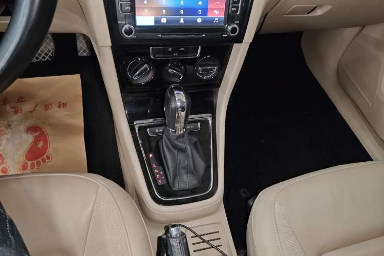 Used Volkswagen Bora 2014 1.6L Automatic Comfort Model
