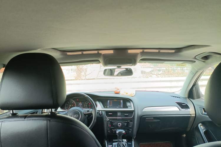 Used Audi A4L 2013 35 TFSI Automatic Comfort Model Headliner