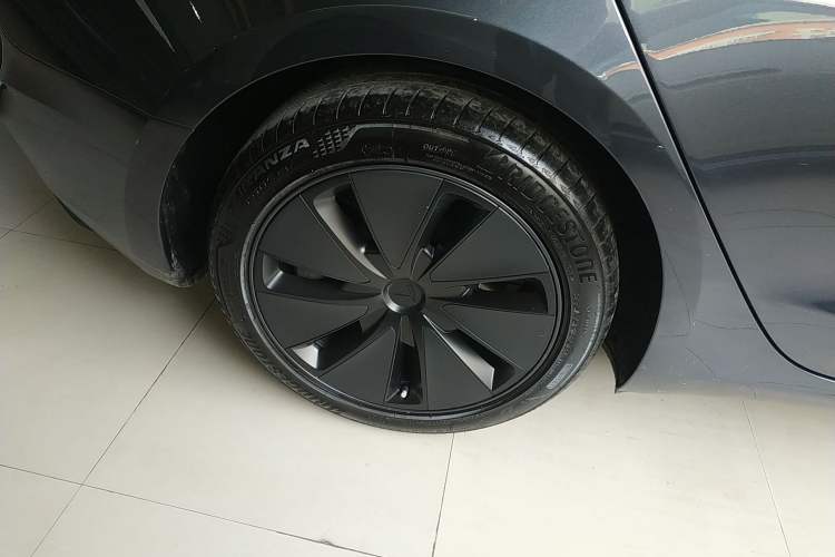 Used Tesla Model 3 2025 Rear-Wheel-Drive Version