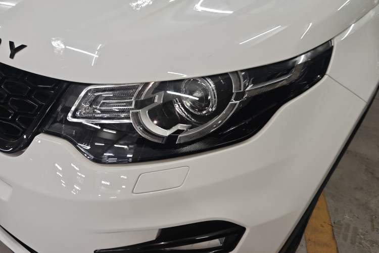 Used Land Rover Discovery Sport 2019 240 PS SE Dynamic Version China VI Standard Left Front Headlight