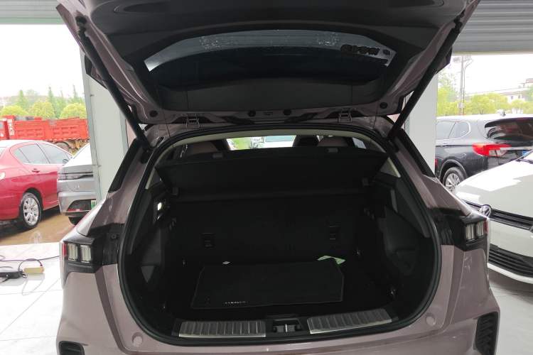 Used Lynk & Co 06 2021 1.5T Shero Pink Special Edition
