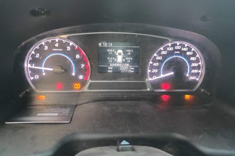 Used JMC Transit 2019 2.8T Commercial Version Short Wheelbase Mid-Roof 6-Seater China VI JX493 Odometer Close Up