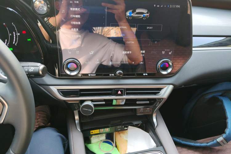 Used Lexus RX 2023 350h Four-Wheel Drive Enjoyment Version Audio And AC Panel