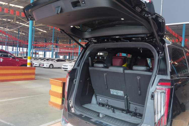 Used GAC Trumpchi M8 2023 Zongshi Series 400T Ultimate Edition Trunk