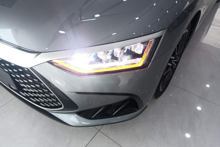 Used BYD Han 2024 DM-i Glory Edition 121KM Premium Model
