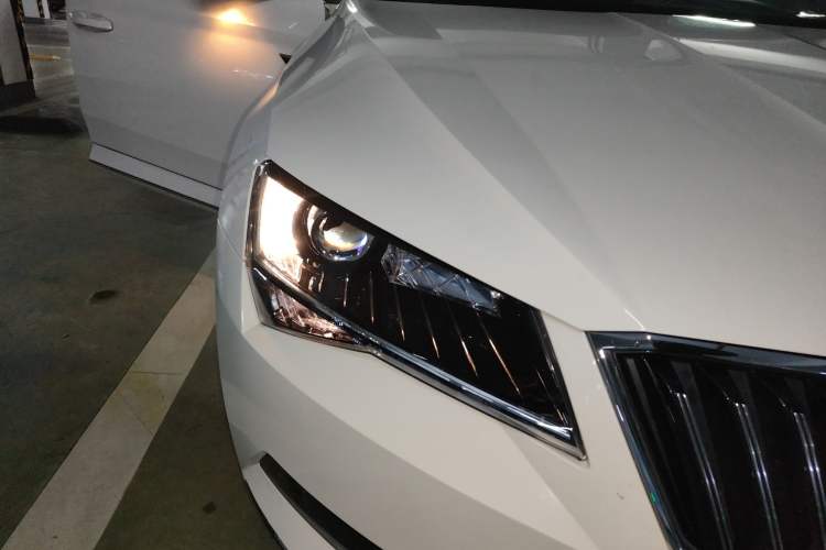 Used Skoda Superb 2016 Facelifted TSI380 DSG Flagship Edition
