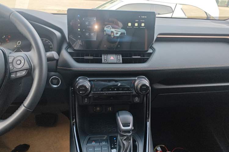 Used Toyota Wildlander 2024 2.0L CVT Two-Wheel Drive Luxury PLUS Edition Audio And AC Panel