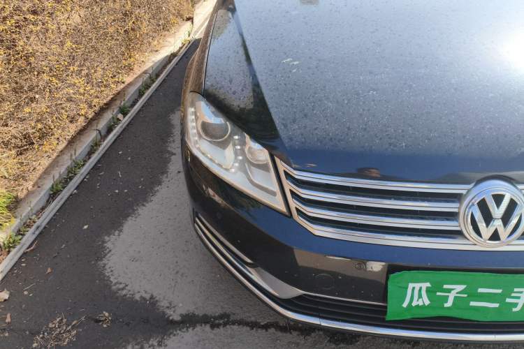 Used Volkswagen Magotan 2012 Facelift 2.0 TSI Prestige Model Right Front Headlight