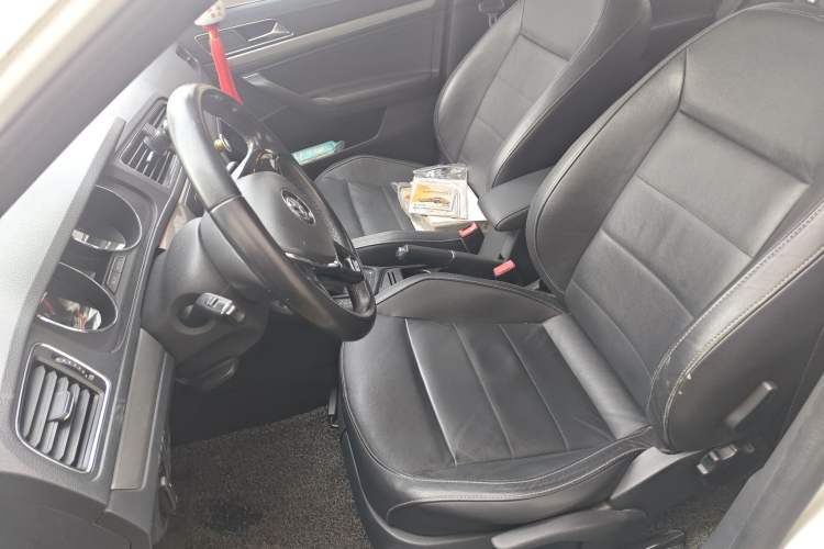 Used Volkswagen Lavida 2015 1.6L Automatic Comfort Edition