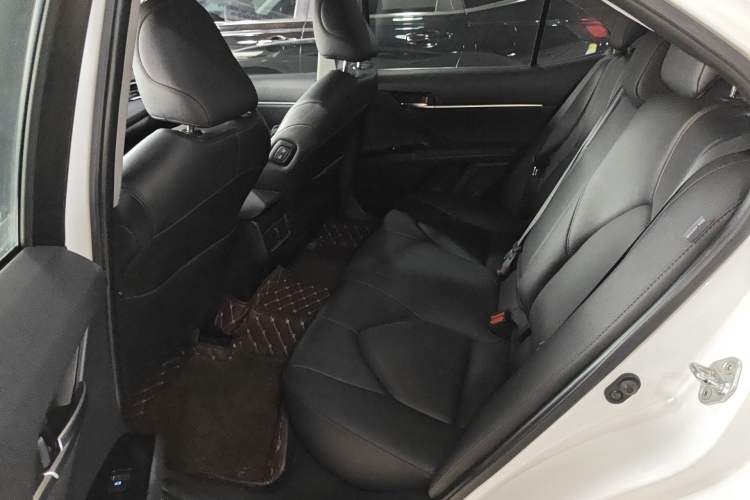 Used Toyota Camry 2019 Revised Version 2.0G Luxury Edition
