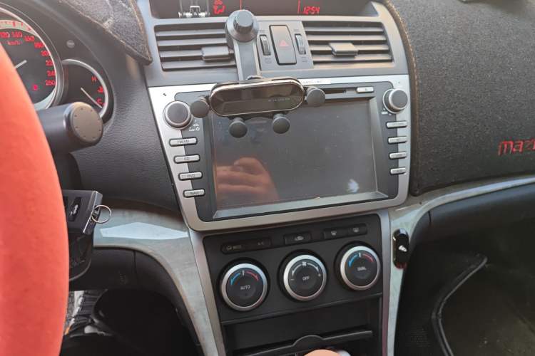 Used Mazda 6 2010 2.0L Automatic Luxury Edition Audio And AC Panel