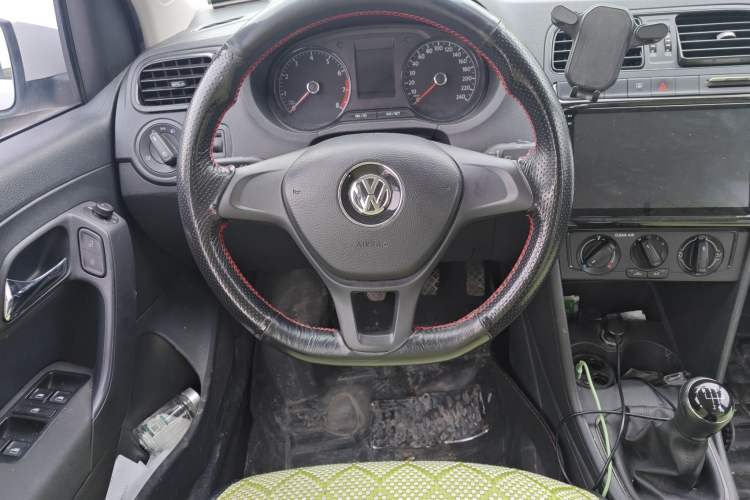 Used Volkswagen Polo 2016 1.4L Manual Fashion Model
