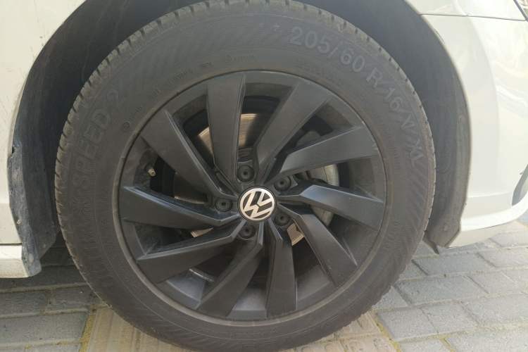 Used Volkswagen Lamando 2019 230TSI DSG Fashion Edition China V Standard
