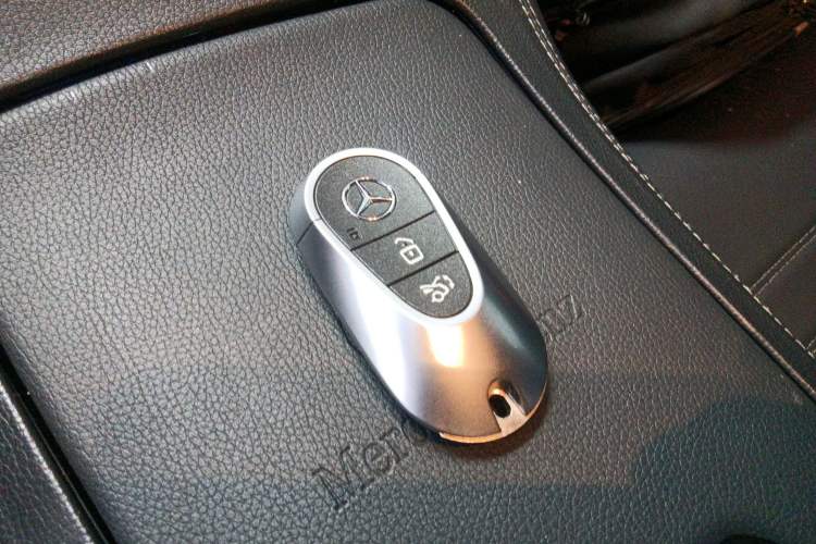 Used Mercedes-Benz C-Class 2024 Second Facelift C 260 L Sport Edition Vehicle Key