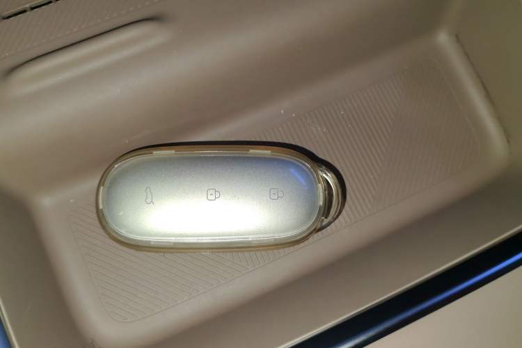 Used Li Auto L8 2025 Ultra Smart Refreshed Edition