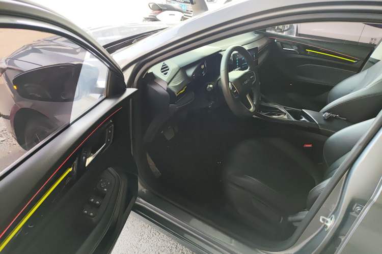 Used Roewe i5 2021 Revised Version 1.5L CVT Diamond Edition