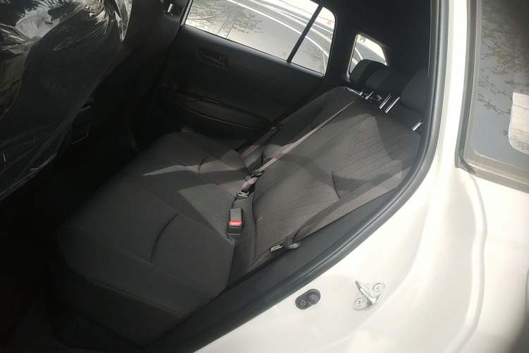 Used Toyota Corolla Cross 2026 Model 2.0L Smart Electric Hybrid Dual-Engine Pioneer Edition Left Rear Seat