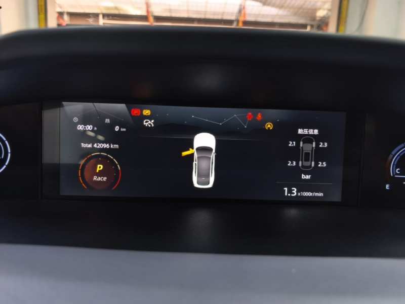 Used CHANGAN UNI-V 2022 1.5T Prestige Version — 11