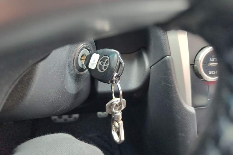 Used Toyota Camry 2012 Junrui 2.0S Radiant Edition
