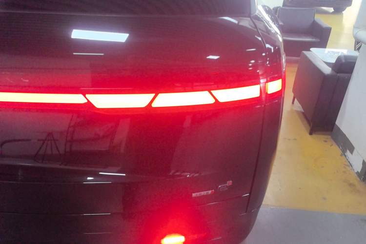 Used Denza N9 2025 Prestige Version