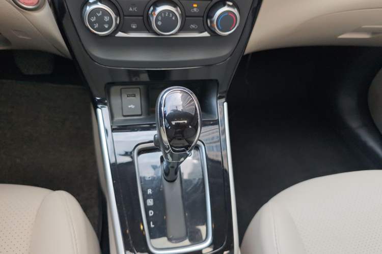 Used Nissan Sylphy 2019 1.6XV CVT Smart Connect Luxury Edition China VI Standard