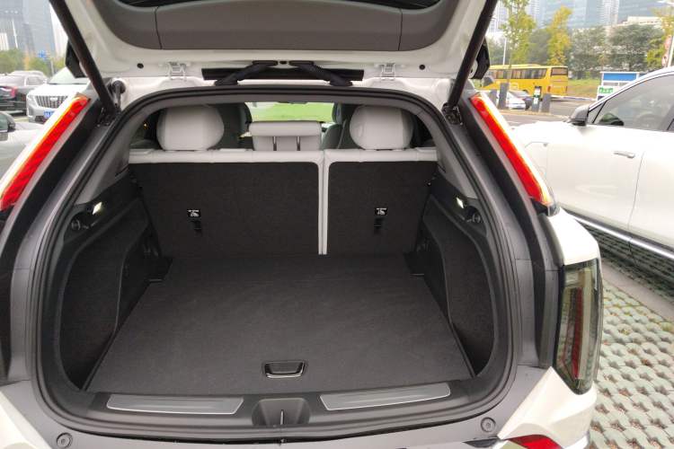 Used Cadillac OPTIQ 2024 Standard Range Version
