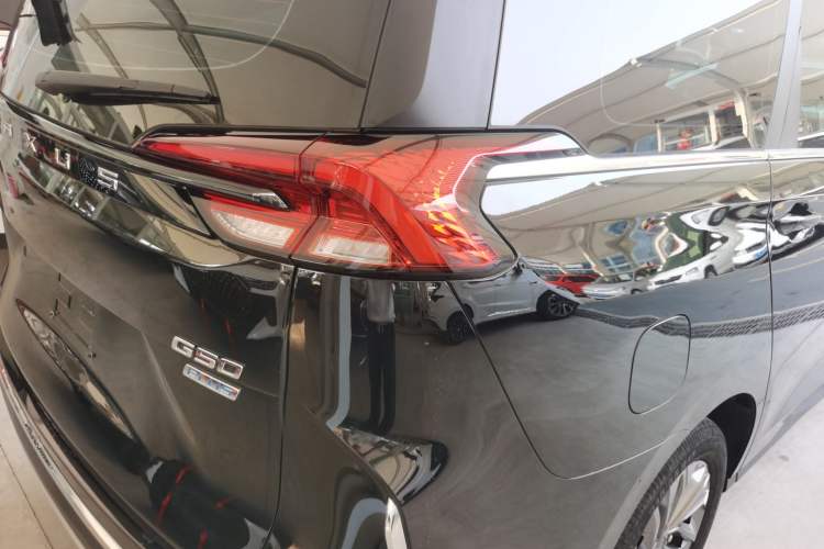 Used SAIC MAXUS G50 2023 PLUS 1.5T Happiness-Recommended Automatic Cruise Version Right Rear Taillight