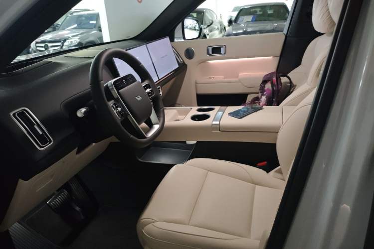 Used Li Auto L7 2025 Max Smart Refresh Edition
