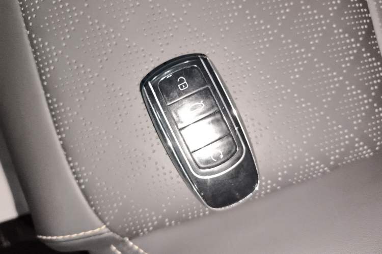 Used Chery Tiggo 8 2022 1.5 TCI Automatic Exclusive Edition 7-Seater Vehicle Key