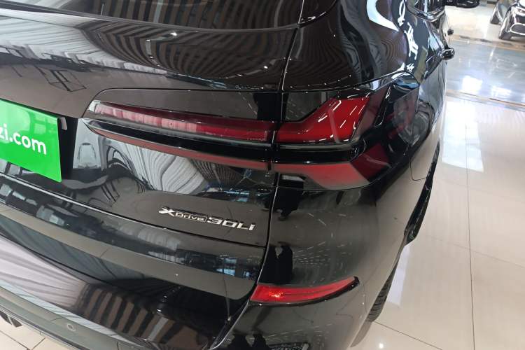 Used BMW X5 2023 xDrive 30Li Luxury M Sport Night Edition Package
