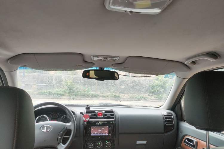 Used Great Wall Wingle 5 2014 2.4L European Version Two-Wheel Drive Entry-Level Big Double-Cab 4G69S4N
