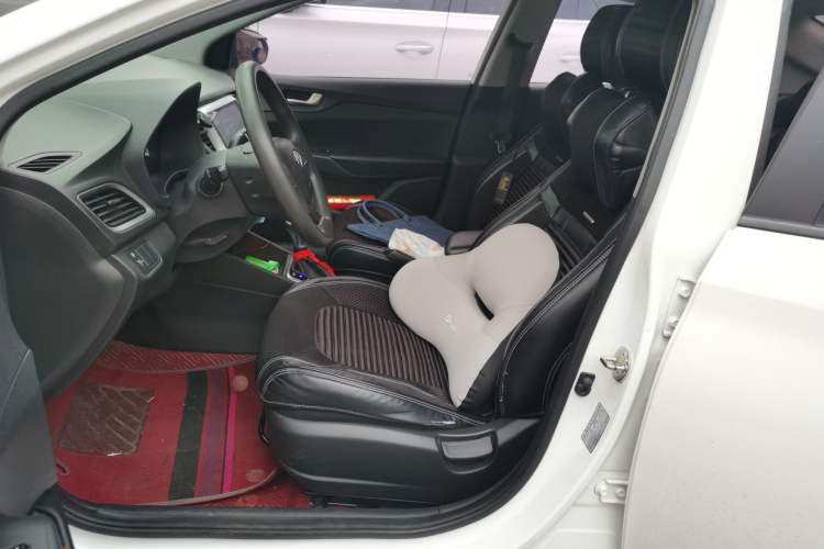 Used Hyundai Verna (new generation) 2016 1.4L Automatic Cool Edition GLS Left Front Seat