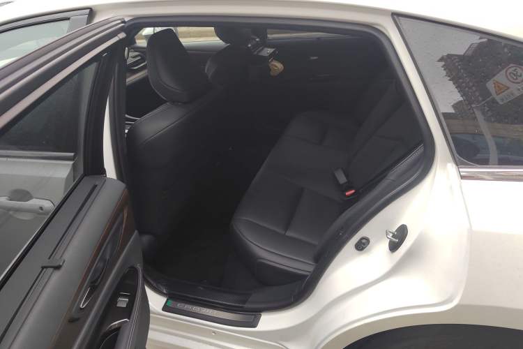 Used Toyota Crown 2024 2.5L Comfort Edition