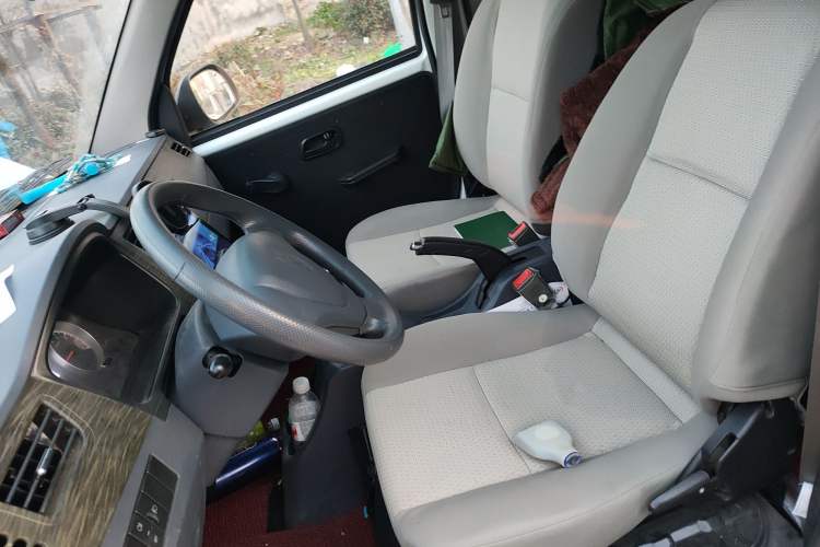 Used Jinbei Hiace X30 2023 1.5L Super-Enjoyment Van 2/5 Seats Non-Air-Conditioned Version SWC15M Left Front Seat