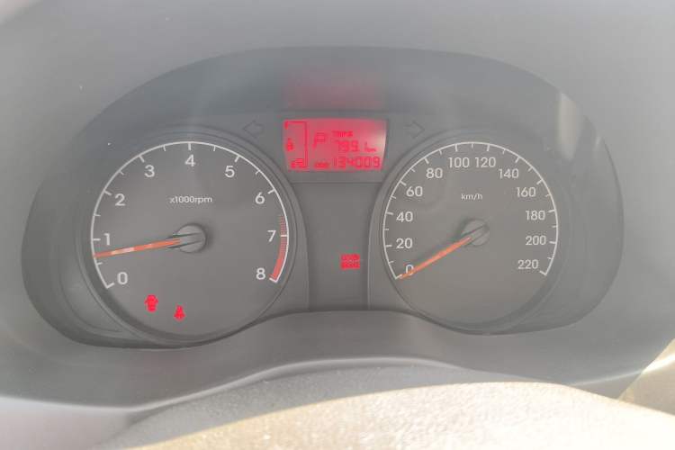 Used Hyundai Verna (older generation) 2010 Sedan 1.4L Automatic Comfort Model GS Instrument Cluster