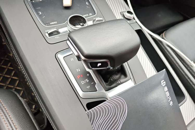 Used Audi Q5L 2020 45 TFSI Prestige Fashion Model Gear Lever