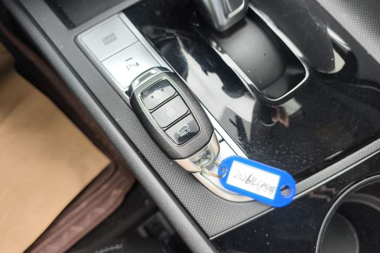 Used Hyundai Elantra 2023 1.5L CVT GLX Elite Edition Vehicle Key